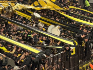 Foto: "En Argentina 2026 vs Platense" Barra: Barra Amsterdam &bull; Club: Peñarol &bull; País: Uruguay