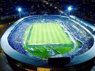 Foto: "Estadio Nemesio Camacho El Campín" Barra: Blue Rain • Club: Millonarios