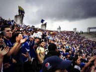 Foto: "Copando Ibague" Barra: Comandos Azules • Club: Millonarios