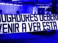 Foto: "Los jugadores deberían pagar por venir a ver esta hinchada!" Barra: Comandos Azules • Club: Millonarios