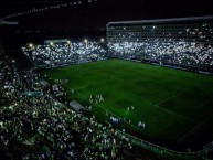 Foto: "Carnaval de noche Estadio Deportivo Cali" Barra: Frente Radical Verdiblanco • Club: Deportivo Cali
