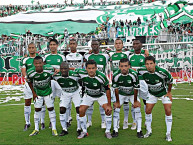 Foto: "6-3 una fiesta con 11 payasos" Barra: Frente Radical Verdiblanco &bull; Club: Deportivo Cali &bull; País: Colombia