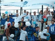 Foto: "La Fuerza Azul año 2000" Barra: Fuerza Azul • Club: Cartaginés • País: Costa Rica