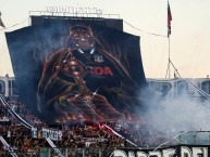 Foto: "Darth Vader" Barra: Garra Blanca &bull; Club: Colo-Colo &bull; País: Chile