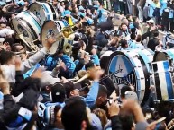 Foto: "Grêmio 4 x 1 Guarani - 27/04/2017 - Libertadores da América" Barra: Geral do Grêmio • Club: Grêmio