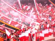 Foto: Barra: Guarda Popular &bull; Club: Internacional &bull; País: Brasil