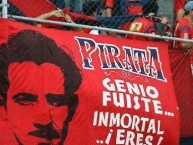 Foto: "Pirata genio fuiste inmortal eres.." Barra: Guardia Roja • Club: Tiburones Rojos de Veracruz • País: México