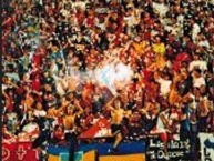 Foto: "La 12 en el año 1998" Barra: La 12 • Club: Alajuelense • País: Costa Rica