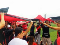 Foto: "La 12 de visitante en Guadalupe (San Jose)" Barra: La 12 • Club: Alajuelense • País: Costa Rica