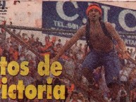 Foto: "Periodico de los 90s de la 12" Barra: La 12 • Club: Alajuelense • País: Costa Rica