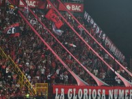 Foto: Barra: La 12 &bull; Club: Alajuelense &bull; País: Costa Rica