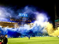 Foto: "telón en la popular de La 12 para Riquelme" Barra: La 12 • Club: Boca Juniors