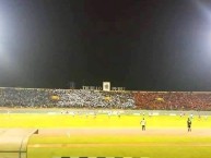 Foto: Barra: La 12 Tricolor • Club: C.A. Mannucci