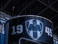 Foto: "Bombo gigante" Barra: La Adicción &bull; Club: Monterrey