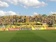 Foto: "Hinchada contra Quilmes" Barra: La Banda de Varela • Club: Defensa y Justicia • País: Argentina