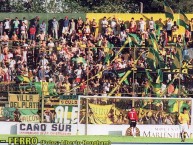 Foto: "año 2005" Barra: La Banda de Varela &bull; Club: Defensa y Justicia