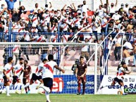 Foto: "La Banda celebrando un gol en el clásico moderno" Barra: La Banda del Basurero • Club: Deportivo Municipal
