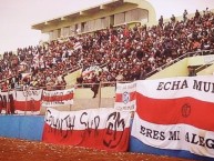 Foto: Barra: La Banda del Basurero • Club: Deportivo Municipal