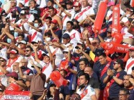 Foto: "La banda de visitante en el estadio San Martín" Barra: La Banda del Basurero • Club: Deportivo Municipal • País: Peru