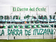 Foto: Barra: La Banda del León &bull; Club: Ituzaingó &bull; País: Argentina