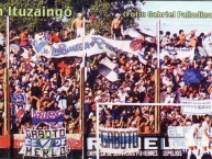 Foto: "En Ituzaingo, año 2005" Barra: La Banda del Parque &bull; Club: Deportivo Merlo