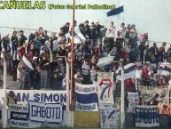 Foto: "en cañuelas, año 2005" Barra: La Banda del Parque &bull; Club: Deportivo Merlo