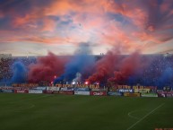 Foto: Barra: La Banda del Rojo &bull; Club: Municipal