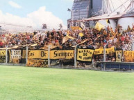 Foto: "En Arrecifes" Barra: La Banda Monstruo &bull; Club: Almirante Brown