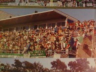 Foto: "final de primera C, contra colegiales, en almagro" Barra: La Barra de Laferrere 79 &bull; Club: Deportivo Laferrere
