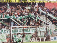 Foto: "en defensores de belgrano, contra sacachispas, año 2006" Barra: La Barra de Laferrere 79 &bull; Club: Deportivo Laferrere