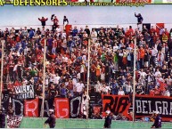 Foto: "En Chacarita, año 2005" Barra: La Barra del Dragón &bull; Club: Defensores de Belgrano