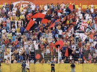 Foto: "En el porvenir, año 2005" Barra: La Barra del Dragón &bull; Club: Defensores de Belgrano