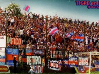 Foto: "en platense, año 2004" Barra: La Barra Del Matador &bull; Club: Tigre