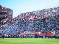 Foto: "Lluvia de papeles" Barra: La Barra del Rojo • Club: Independiente