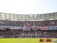 Foto: "En el estadio El Cilindro" Barra: La Barra del Rojo • Club: Independiente