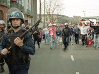 Foto: "Llegando a la bombonera, año 1999" Barra: La Famosa Banda de San Martin &bull; Club: Chacarita Juniors