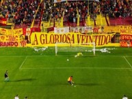 Foto: Barra: La Gloriosa 22 &bull; Club: Sarmiento de Resistencia &bull; País: Argentina