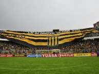 Foto: "Clásico Boliviano" Barra: La Gloriosa Ultra Sur 34 • Club: The Strongest