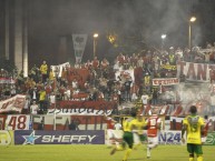 Foto: "LGARS en Neiva" Barra: La Guardia Albi Roja Sur • Club: Independiente Santa Fe