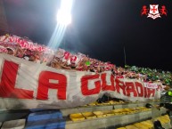 Foto: "LGARS en Medellín" Barra: La Guardia Albi Roja Sur • Club: Independiente Santa Fe