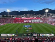 Foto: Barra: La Guardia Albi Roja Sur • Club: Independiente Santa Fe • País: Colombia