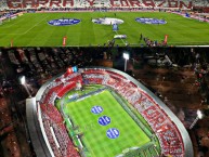 Foto: "GARRA Y CORAZÓN" Barra: La Guardia Albi Roja Sur &bull; Club: Independiente Santa Fe