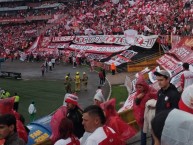 Foto: "Santa Fe 01/Jun/25" Barra: La Guardia Albi Roja Sur &bull; Club: Independiente Santa Fe &bull; País: Colombia