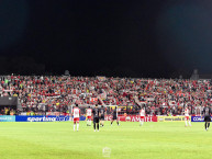 Foto: "Santa Fe VS Platense Copa Libertadores 2026" Barra: La Guardia Albi Roja Sur &bull; Club: Independiente Santa Fe &bull; País: Colombia