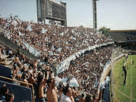 Foto: "La gente de Racing en el Gigante de Arroyito, año 1999" Barra: La Guardia Imperial &bull; Club: Racing Club &bull; País: Argentina