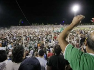 Foto: Barra: La Guardia Puyutana &bull; Club: Sportivo Desamparados &bull; País: Argentina