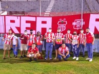 Foto: "Marea Roja 1940 estadio Municipal Ceibeño" Barra: La Marea Roja • Club: Vida • País: Honduras