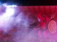 Foto: Barra: La Perra Brava &bull; Club: Toluca &bull; País: México