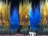 Foto: "ORGULLO AZUL Y ORO" Barra: La Rebel &bull; Club: Pumas &bull; País: México