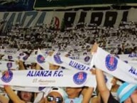 Foto: "58 aniversario" Barra: La Ultra Blanca y Barra Brava 96 • Club: Alianza